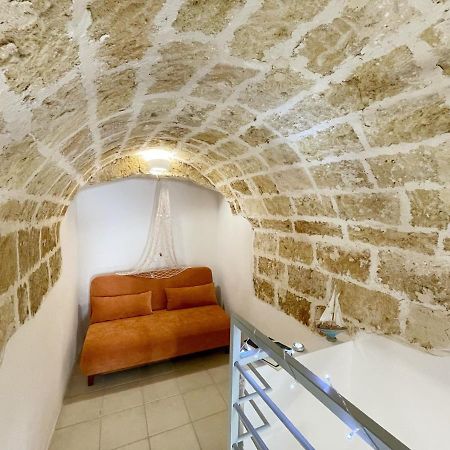 Mediterraneo House- Casa Nel Centro Storico ماتينو المظهر الخارجي الصورة