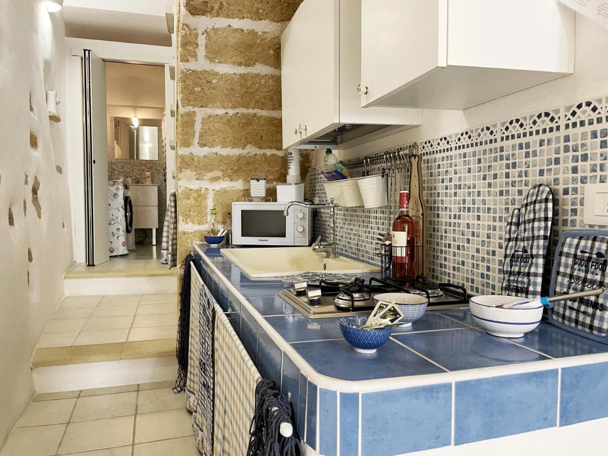 Mediterraneo House- Casa Nel Centro Storico ماتينو المظهر الخارجي الصورة