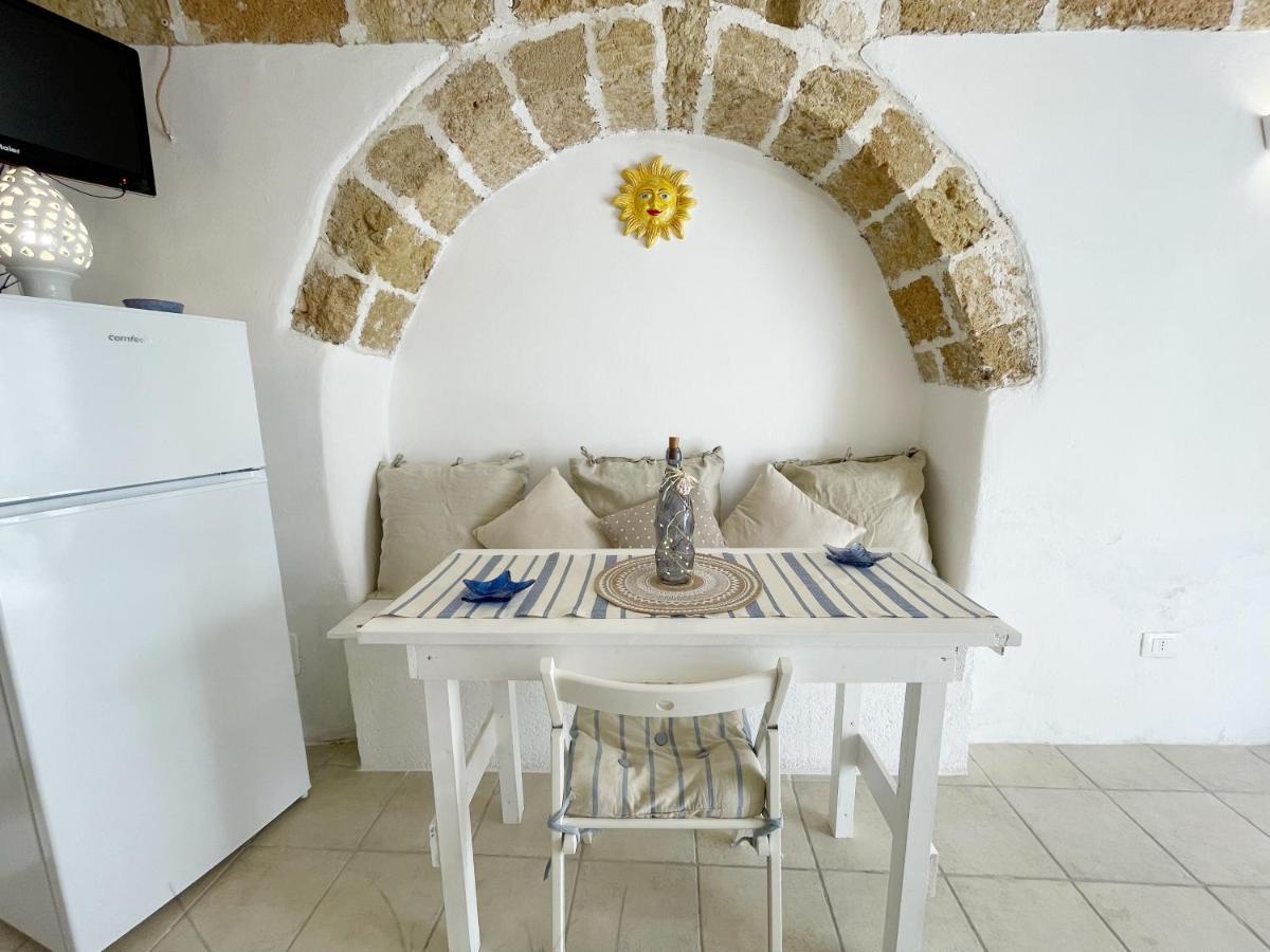 Mediterraneo House- Casa Nel Centro Storico ماتينو المظهر الخارجي الصورة