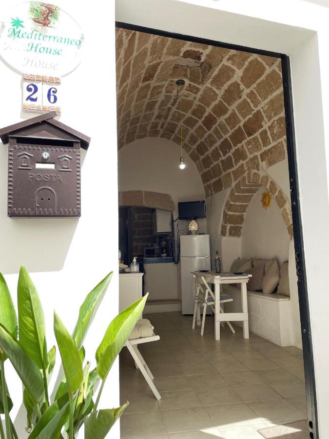 Mediterraneo House- Casa Nel Centro Storico ماتينو المظهر الخارجي الصورة